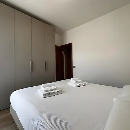 Dennis House 赫拉弗多纳