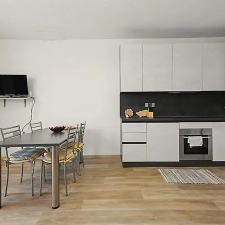 Dennis House Appartement